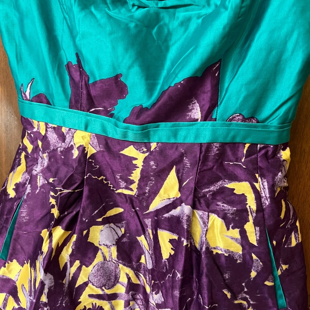 BCBG Max Azria - Picture 3 of 3